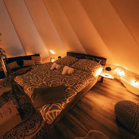 Zálesie Glamping Luxusní stan *