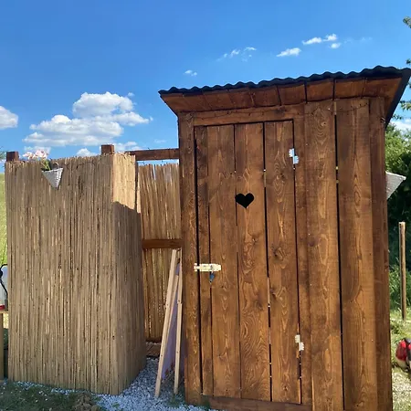 Zálesie Glamping *